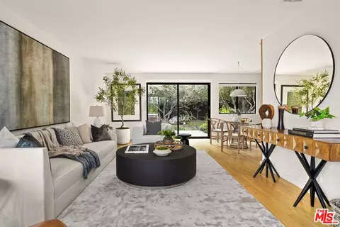 5808 Vicstone Ct, Culver City, CA 90232