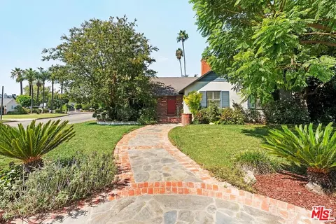 4841 Mammoth Ave, Sherman Oaks, CA 91423
