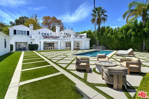 4760 Amigo Ave, Tarzana, CA 91356