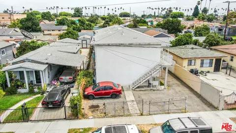 6714 Parmelee Ave, Los Angeles, CA 90001