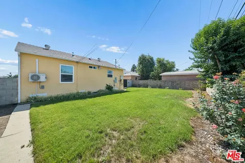 Exterior - 1301 W Brazil St, Compton, CA 90220 photo 2 of 5