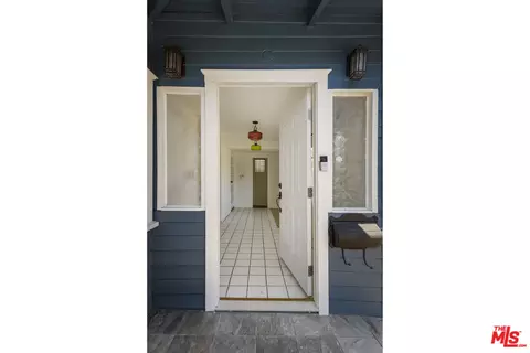 Entry Way - 803 Brooks Ave, Pasadena, CA 91103 photo 1 of 7