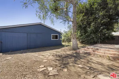 Exterior - 803 Brooks Ave, Pasadena, CA 91103 photo 9 of 9