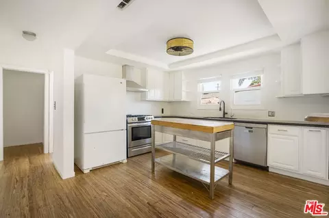 Kitchen - 803 Brooks Ave, Pasadena, CA 91103 photo 1 of 4