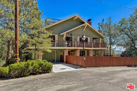 26857 Crestview Dr, Idyllwild, CA 92549