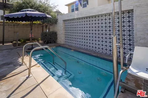 Exterior - 5671 Ekwill St #101, Goleta, CA 93117 photo 7 of 9
