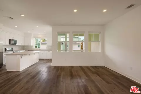Living - 5671 Ekwill St #101, Goleta, CA 93117 photo 2 of 5