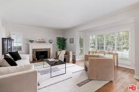 169 S Gretna Green Way, Los Angeles, CA 90049