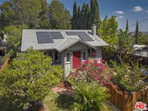 1551 Cerro Gordo St, Los Angeles, CA 90026