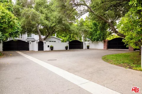 17524 Jayden Ln, Encino, CA 91316