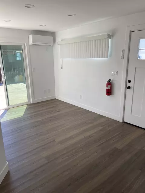 Living - 1011 Coyote Ln, Barstow, CA 92311 photo 1 of 3