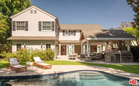 15434 Sutton St, Sherman Oaks, CA 91403