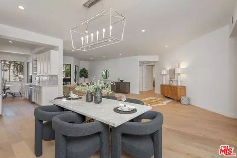 11628 Montana Ave #201, Los Angeles, CA 90049
