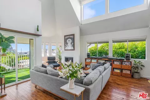 24 Westwind St #C, Marina Del Rey, CA 90292