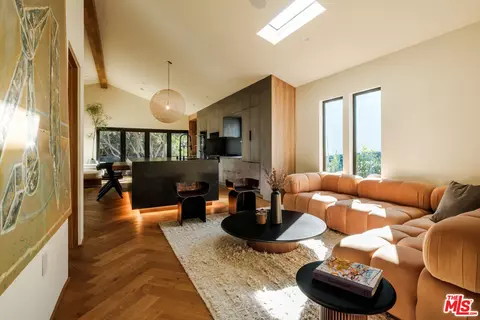 9012 Dicks St, West Hollywood, CA 90069