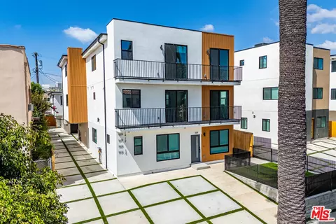 1019 S Citrus Ave, Los Angeles, CA 90019