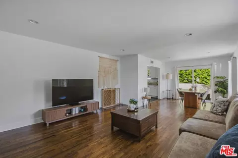 4218 Don Arellanes Dr, Los Angeles, CA 90008