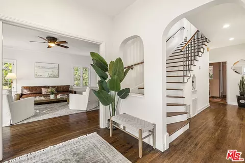2001 Holly Hill Ter, Los Angeles, CA 90068