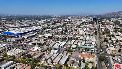 View/Area - 303 E Alameda Ave, Burbank, CA 91502 photo 3 of 4