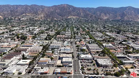 View/Area - 303 E Alameda Ave, Burbank, CA 91502 photo 4 of 4