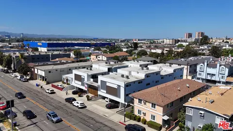 View/Area - 303 E Alameda Ave, Burbank, CA 91502 photo 2 of 4