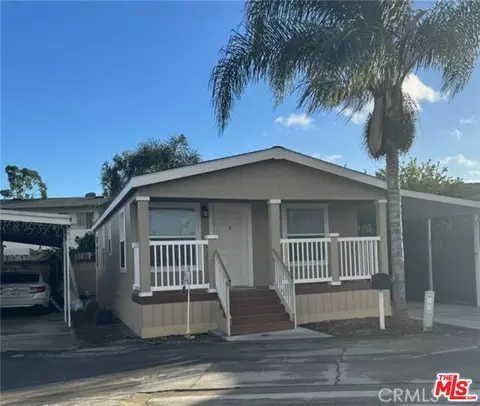 122 E Balboa Ln, Tustin, CA 92780