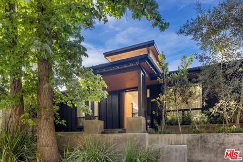 2450 Nalin Dr, Los Angeles, CA 90077