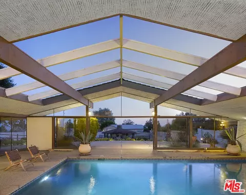 Exterior - 87 Vientos Rd, Camarillo, CA 93010 photo 6 of 16