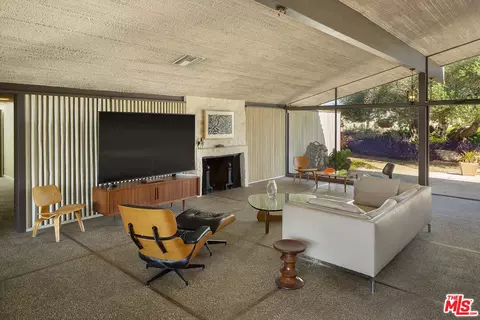 Living - 87 Vientos Rd, Camarillo, CA 93010 photo 4 of 4