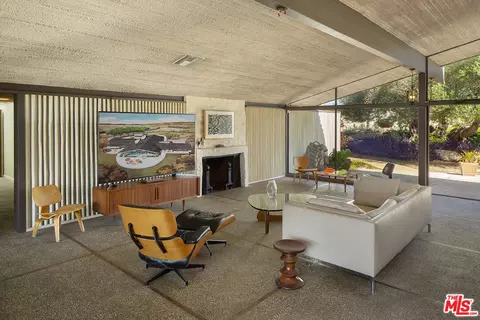 Living - 87 Vientos Rd, Camarillo, CA 93010 photo 3 of 4