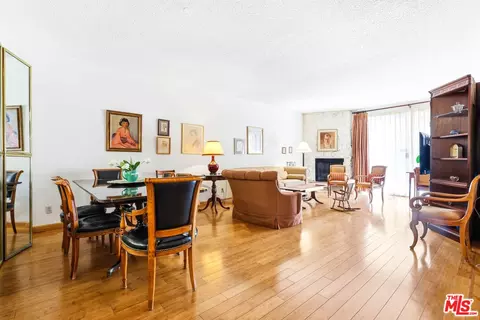 104 S Hayworth Ave #101, Los Angeles, CA 90048