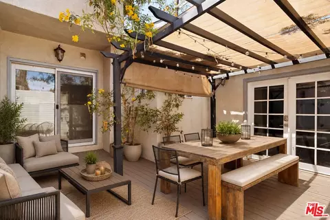 5815 Franklin Ave, Los Angeles, CA 90028