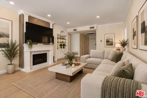 14923 Moorpark St #101, Sherman Oaks, CA 91403