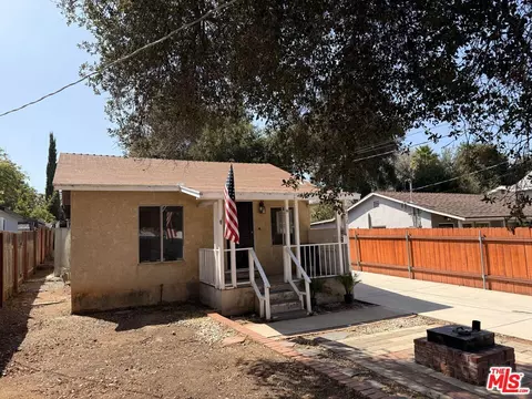 8412 Fenwick St, Sunland, CA 91040