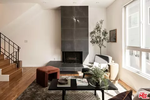 1260 N Kings Rd #2, West Hollywood, CA 90069