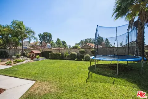 Exterior - 22064 Jodi Pl, Santa Clarita, CA 91350 photo 6 of 10