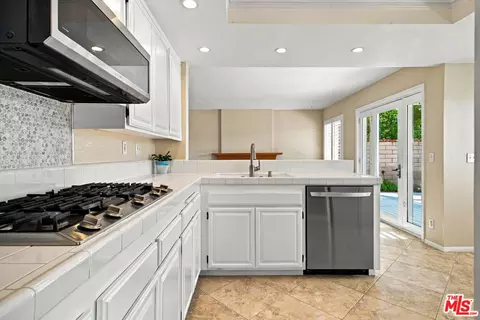 Kitchen - 22064 Jodi Pl, Santa Clarita, CA 91350 photo 1 of 5