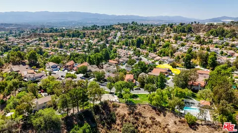 View/Area - 22064 Jodi Pl, Santa Clarita, CA 91350 photo 13 of 13
