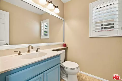 Bath - 22064 Jodi Pl, Santa Clarita, CA 91350 photo 1 of 3