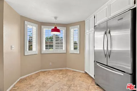 Kitchen - 22064 Jodi Pl, Santa Clarita, CA 91350 photo 5 of 5