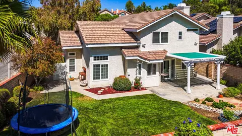 Exterior - 22064 Jodi Pl, Santa Clarita, CA 91350 photo 7 of 10