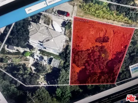 2897 Greenwich Rd, Glendale, CA 91214 photo 17