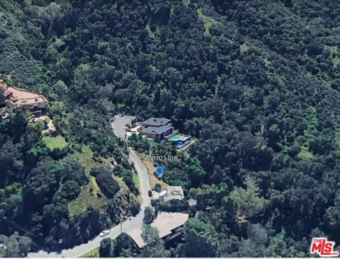 2897 Greenwich Rd, Glendale, CA 91214 photo 9