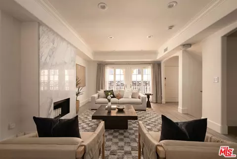 11723 Mayfield Ave #3, Los Angeles, CA 90049
