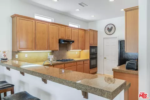 Kitchen - 43545 Kingston Ct, Indio, CA 92201 photo 1 of 2