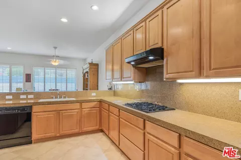 Kitchen - 43545 Kingston Ct, Indio, CA 92201 photo 2 of 2