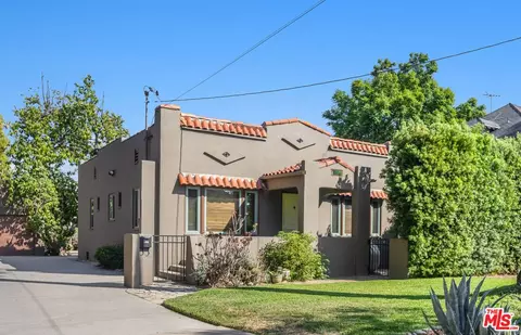 884 N Raymond Ave, Pasadena, CA 91103