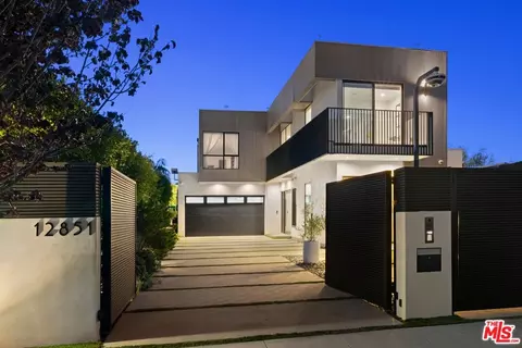 12851 Bonaparte Ave, Los Angeles, CA 90066