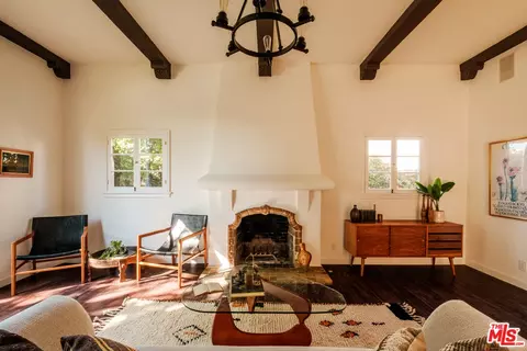 1338 S Sierra Bonita Ave, Los Angeles, CA 90019