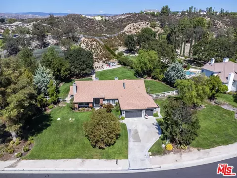 15555 Bronco Dr, Canyon Country, CA 91387